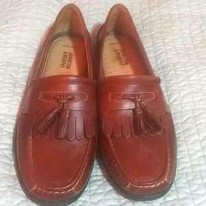 Like new slightly worn Johnston & Murphy Loafer